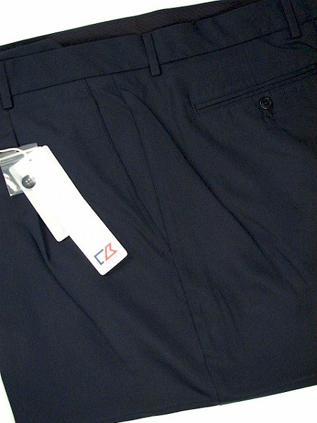 #336657. 60 . NAVY Retail $  85.00 Shorts by CUTTER BUCK. COCONA LUXE HBONE Whs A:  1